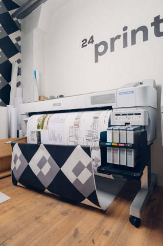 Широкоформатная плакатная печать 